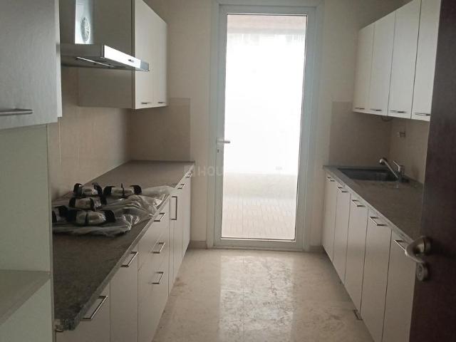 3 BHK Apartment in Worli for resale Mumbai. The reference number is 19198037