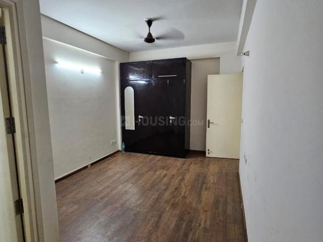 3 BHK Apartment in Wave City for rent Ghaziabad. The reference number is 16832561