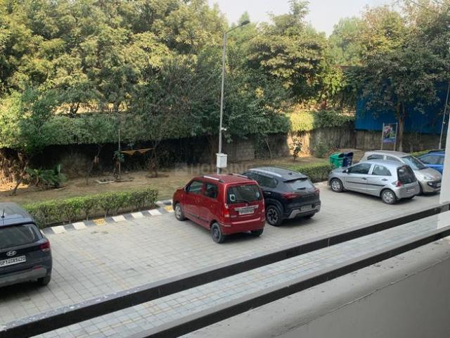 3 BHK Apartment in Wave City for rent Ghaziabad. The reference number is 19029798
