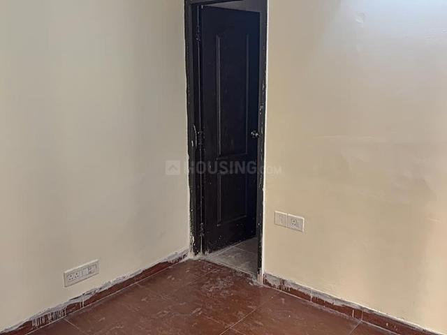 3 BHK Apartment in Wave City for rent Ghaziabad. The reference number is 19971373