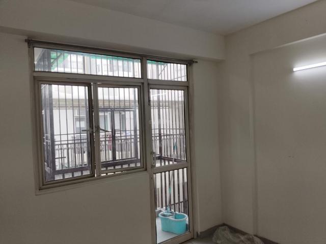 3 BHK Apartment in Wave City for rent Ghaziabad. The reference number is 20158021