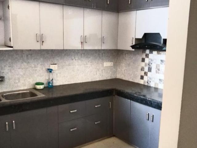 3 BHK Apartment in Wave City for rent Ghaziabad. The reference number is 20199561