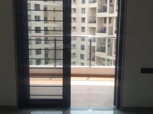 3 BHK Apartment in Wakad for rent Pune. The reference number is 20100851