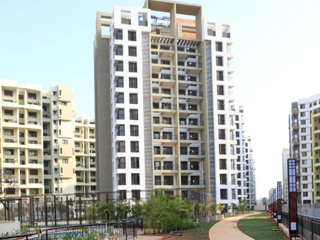 3 BHK Apartment in Wakad for resale Pune. The reference number is 19711680