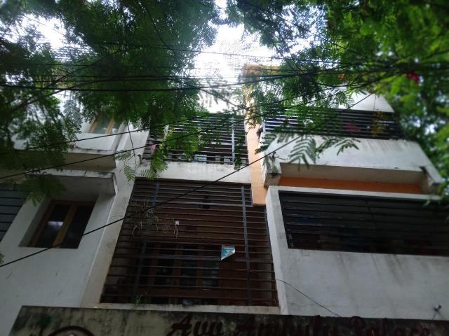 3 BHK Apartment in West Mambalam for resale Chennai. The reference number is 20367834