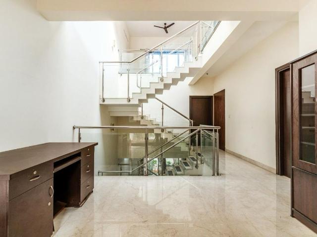 3 BHK Apartment in Whitefield for rent Bengaluru. The reference number is 19588130