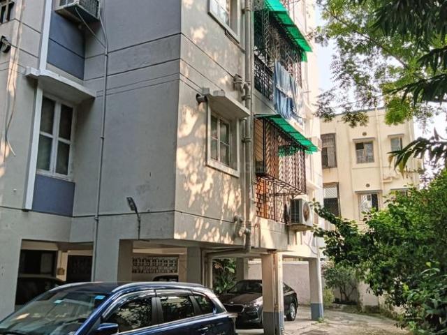 3 BHK Apartment in Tollygunge for resale Kolkata. The reference number is 18777290