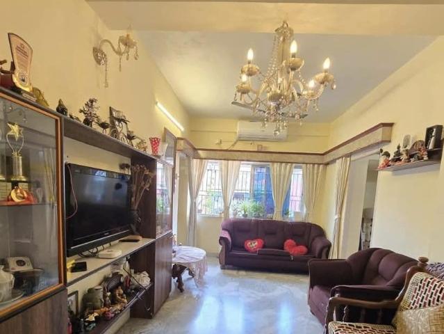 3 BHK Apartment in Tollygunge for resale Kolkata. The reference number is 19956409