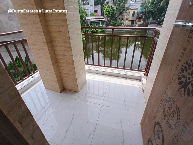 3 BHK Apartment in Tollygunge for resale Kolkata. The reference number is 20297219