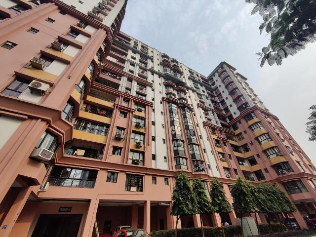 3 BHK Apartment in Topsia for resale Kolkata. The reference number is 20102634