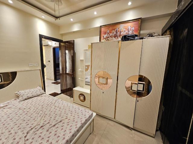 3 BHK Apartment in Tangra for rent Kolkata. The reference number is 19720854