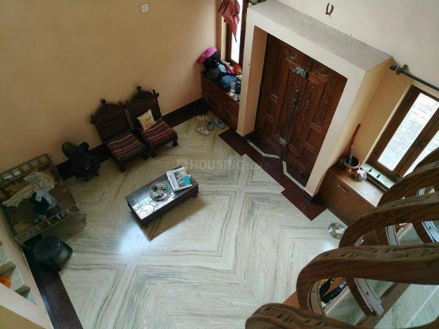 3 BHK Apartment in Tangra for rent Kolkata. The reference number is 19940392