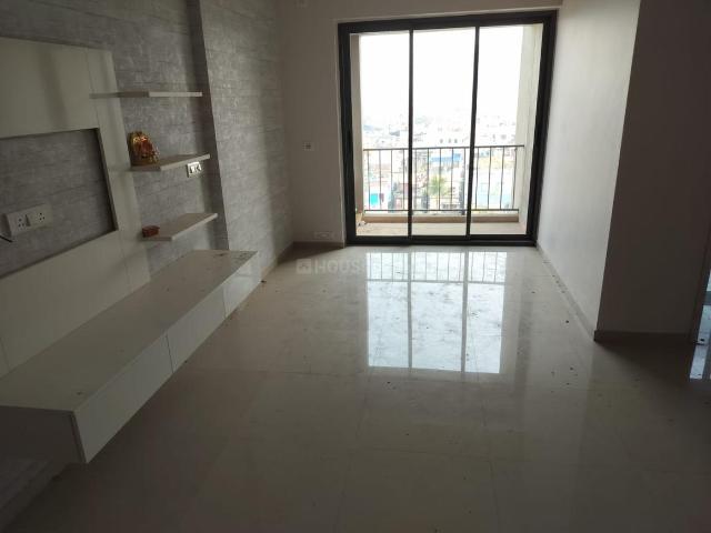 3 BHK Apartment in Tangra for resale Kolkata. The reference number is 19271767