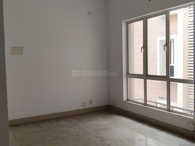 3 BHK Apartment in Tangra for resale Kolkata. The reference number is 19867921
