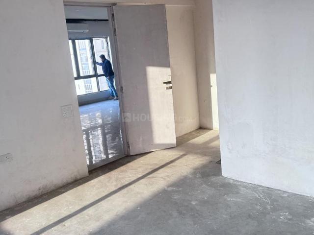 3 BHK Apartment in Tangra for resale Kolkata. The reference number is 19943124