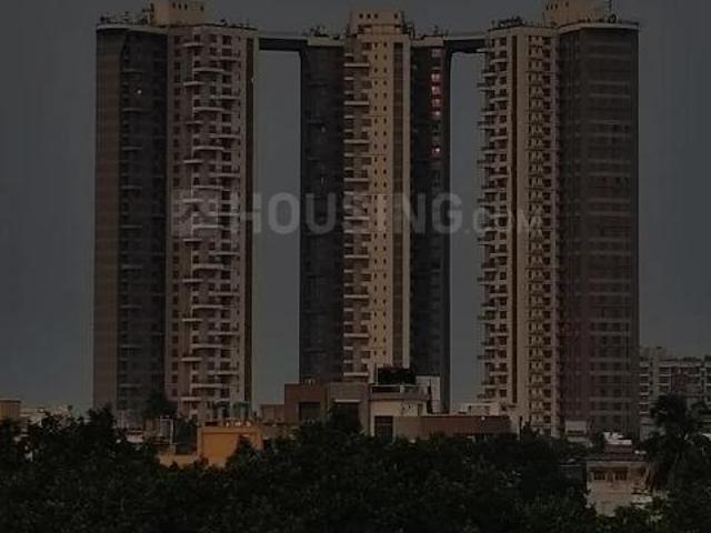 3 BHK Apartment in Tangra for resale Kolkata. The reference number is 20249818