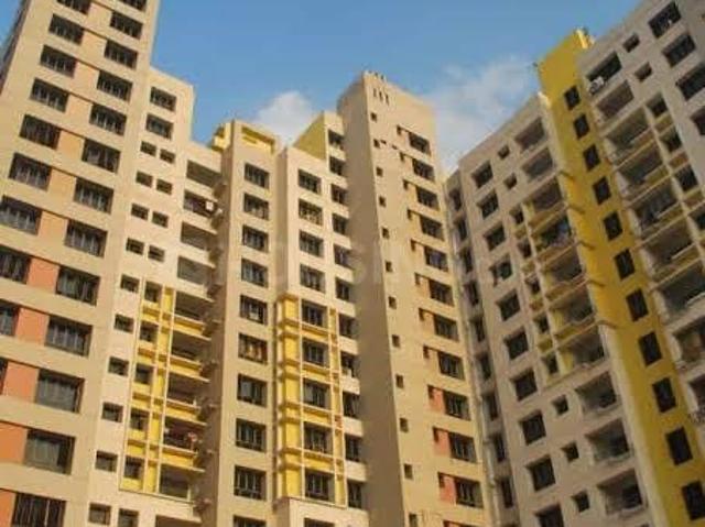 3 BHK Apartment in Tangra for resale Kolkata. The reference number is 20547499