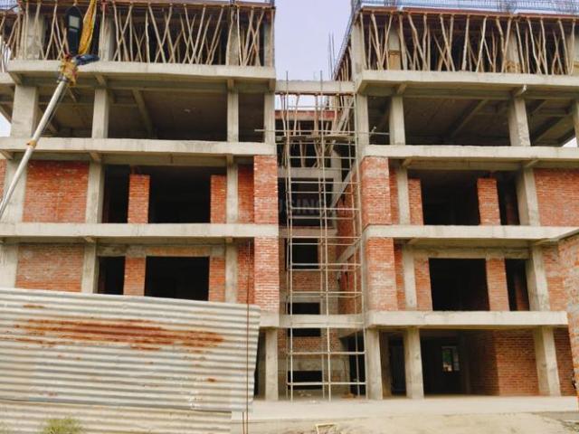 3 BHK Apartment in Telibagh for resale Raebareli Road. The reference number is 17679078