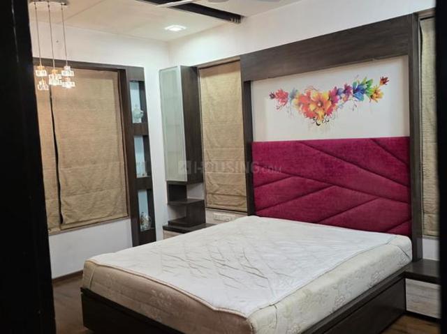 3 BHK Apartment in Thaltej for rent Ahmedabad. The reference number is 17992103