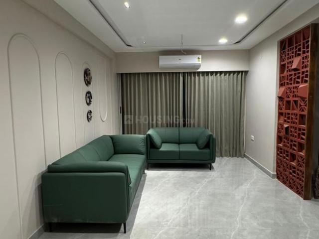 3 BHK Apartment in Thaltej for rent Ahmedabad. The reference number is 18789276