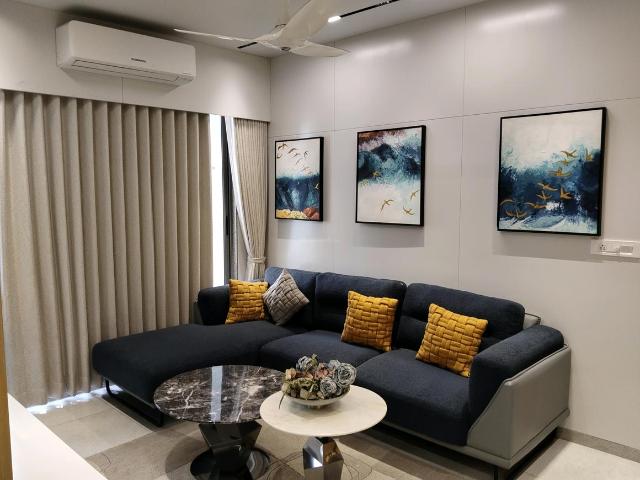 3 BHK Apartment in Thaltej for rent Ahmedabad. The reference number is 18284901