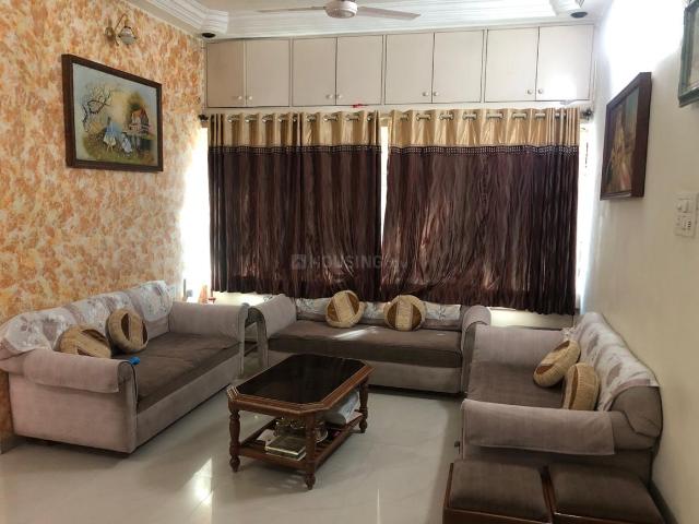 3 BHK Apartment in Thaltej for rent Ahmedabad. The reference number is 19711145