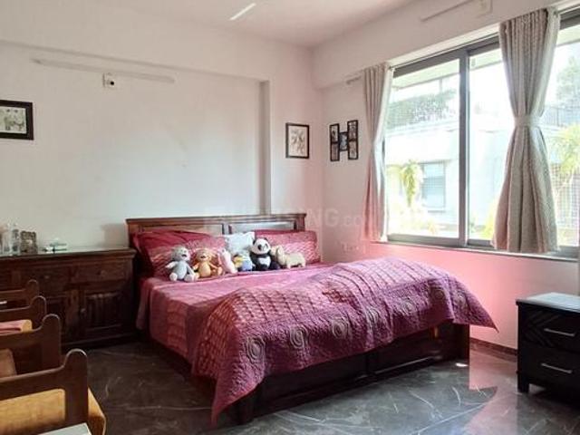 3 BHK Apartment in Thaltej for rent Ahmedabad. The reference number is 19724074