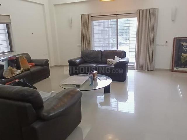 3 BHK Apartment in Thaltej for rent Ahmedabad. The reference number is 19740017