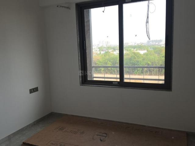 3 BHK Apartment in Thaltej for rent Ahmedabad. The reference number is 19878948