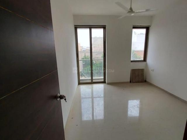 3 BHK Apartment in Thaltej for rent Ahmedabad. The reference number is 19901677