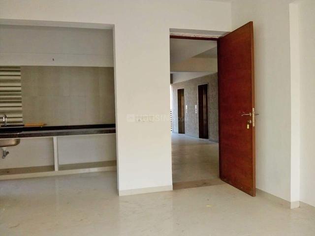 3 BHK Apartment in Thaltej for rent Ahmedabad. The reference number is 19998346
