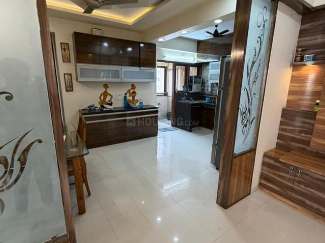 3 BHK Apartment in Thaltej for rent Ahmedabad. The reference number is 19368943