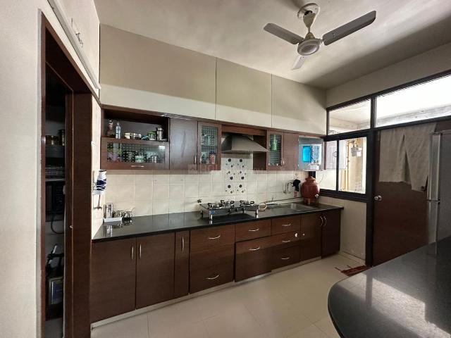 3 BHK Apartment in Thaltej for rent Ahmedabad. The reference number is 20613705