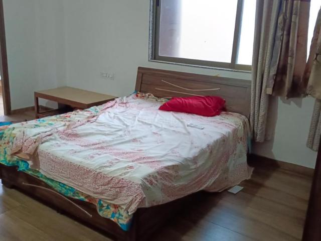 3 BHK Apartment in Thaltej for rent Ahmedabad. The reference number is 20624581