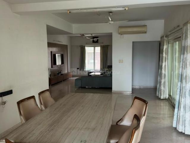3 BHK Apartment in Thaltej for rent Ahmedabad. The reference number is 20645582