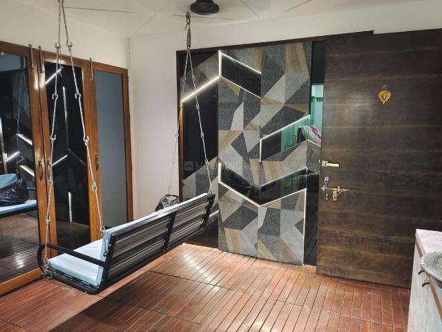 3 BHK Apartment in Thaltej for rent Ahmedabad. The reference number is 20787776