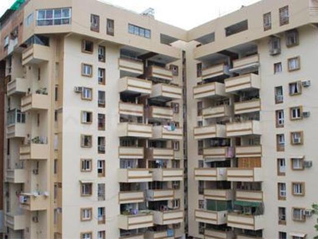 3 BHK Apartment in Thaltej for rent Ahmedabad. The reference number is 20841719