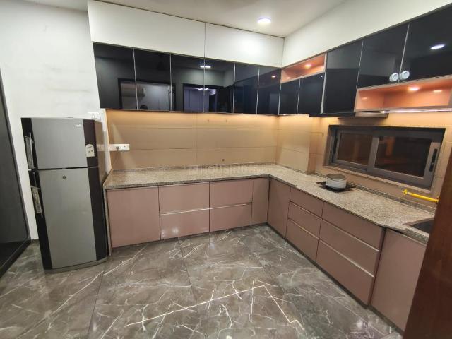 3 BHK Apartment in Thaltej for rent Ahmedabad. The reference number is 20215967
