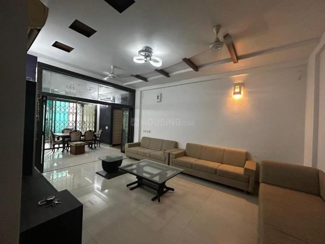 3 BHK Apartment in Thaltej for rent Ahmedabad. The reference number is 20382353