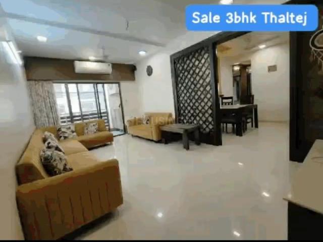 3 BHK Apartment in Thaltej for resale Ahmedabad. The reference number is 18593949