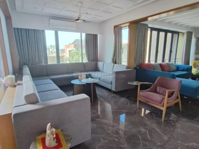 3 BHK Apartment in Thaltej for resale Ahmedabad. The reference number is 20473750