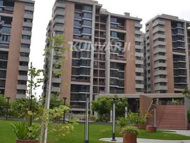 3 BHK Apartment in Thaltej for resale Ahmedabad. The reference number is 20476681