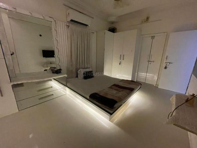 3 BHK Apartment in Thaltej for resale Ahmedabad. The reference number is 20694420