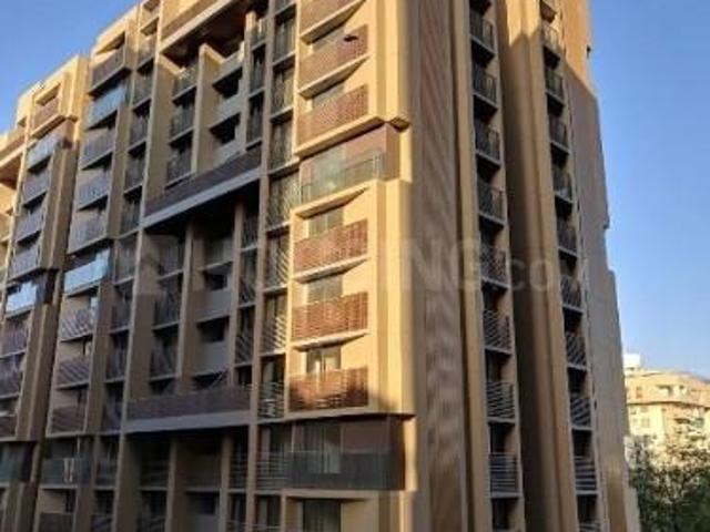 3 BHK Apartment in Thaltej for resale Ahmedabad. The reference number is 20872080