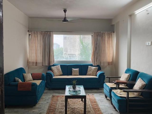 3 BHK Apartment in Thaltej for resale Ahmedabad. The reference number is 20897620