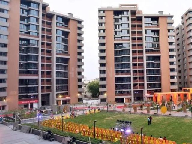 3 BHK Apartment in Thaltej for resale Ahmedabad. The reference number is 20944279