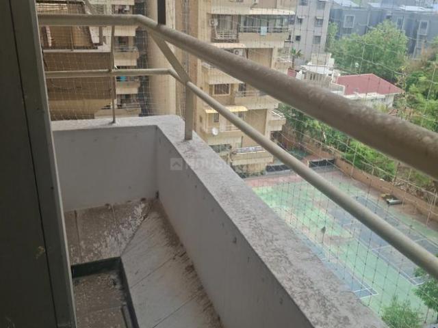 3 BHK Apartment in Thaltej for resale Ahmedabad. The reference number is 20956785