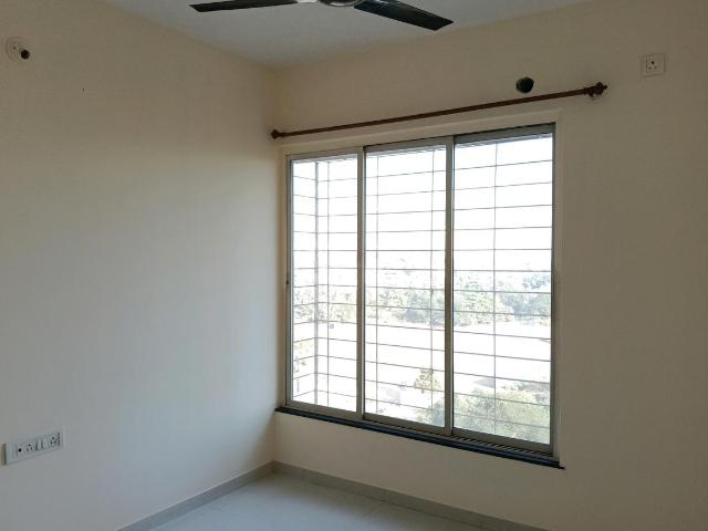 3 BHK Apartment in Thane West for rent Thane. The reference number is 19035458