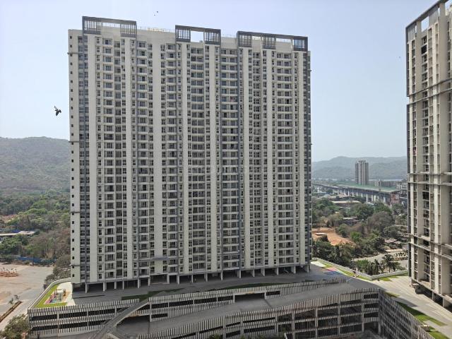 3 BHK Apartment in Thane West for rent Thane. The reference number is 19385705