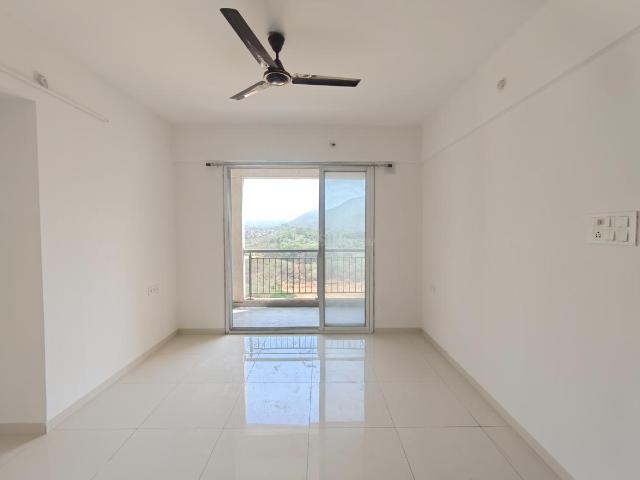 2 BHK Apartment in Kasarvadavali for rent Thane. The reference number is 20030392